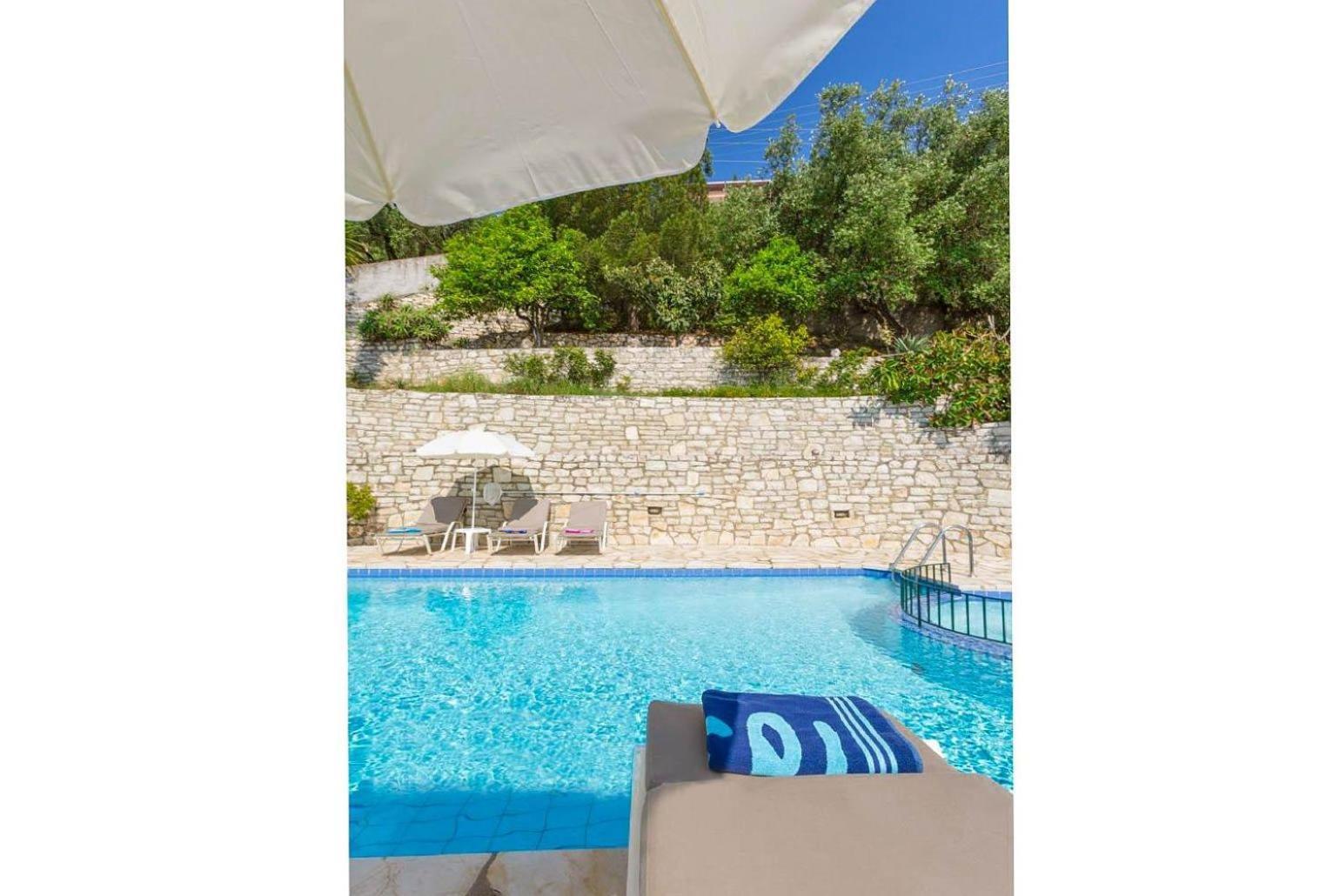 Villa Aris Gimari Exterior foto
